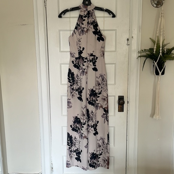 Le Château pink/beige/grey formal jumpsuit with floral pattern - Picture 2 of 4